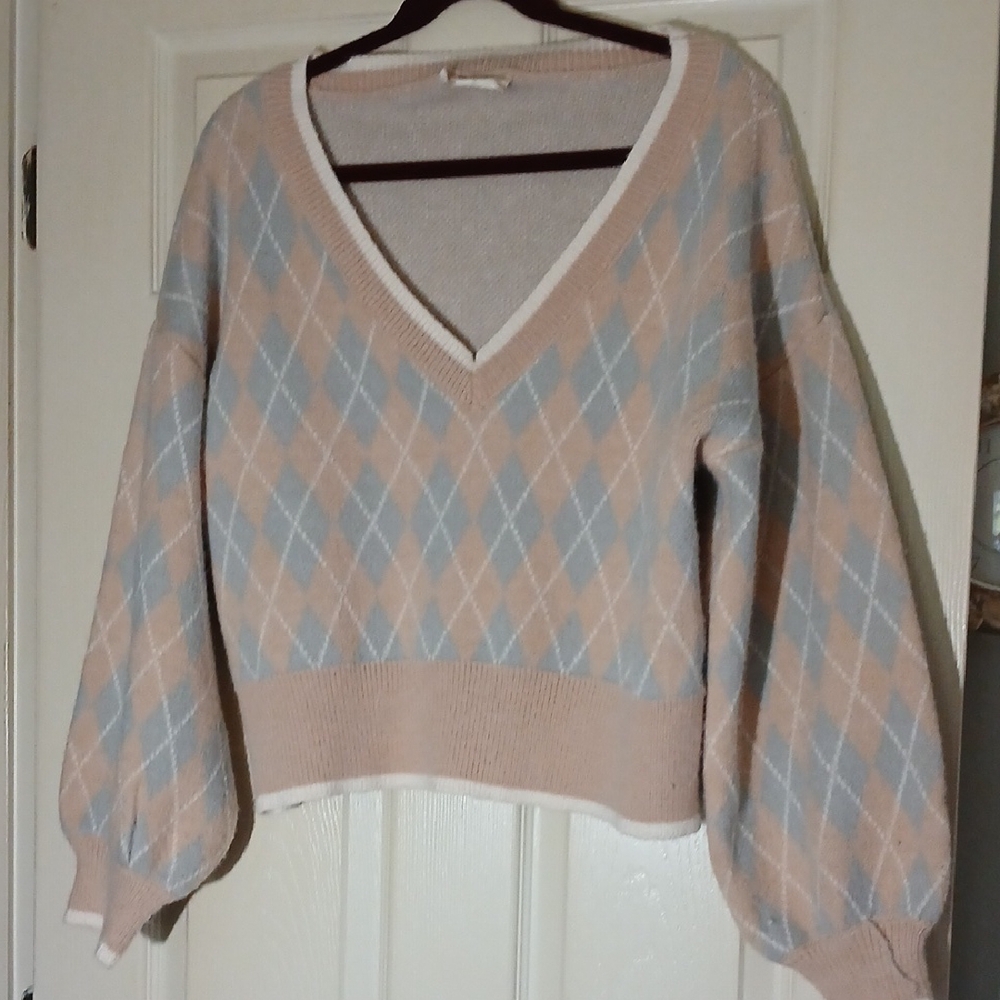 Argyle V-Neck Sweater - Beige and Blue